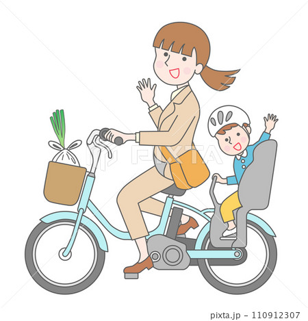 自転車で子供の送り迎えをするビジネスウーマン 110912307