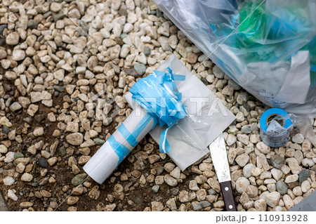 サッシの窓のパッキンの交換をする業者 サッシの窓のパッキンの交換をする業者 110913928