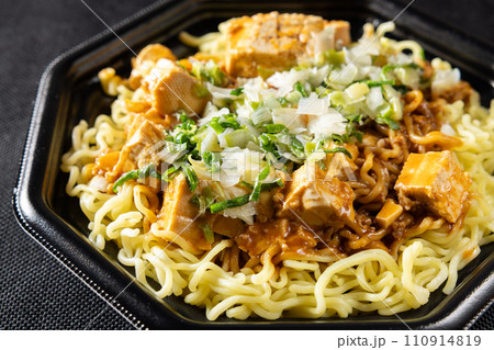 仙台名物の美味しい麻婆焼きそば 110914819