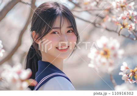 春　桜の前で微笑む少女　「AI生成画像」 110916302