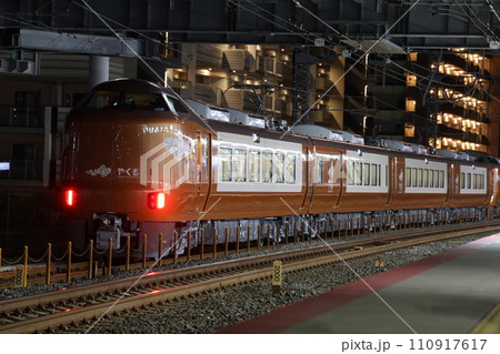 【JR西日本】273系（JR神戸線：摩耶駅） 110917617
