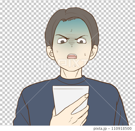 スマホを見て青ざめる男性 スマホを見て青ざめる男性 110918500