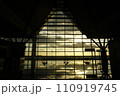 夕方の空港 110919745