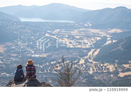 Kintoki mountain in Hakone, Kanagawa, Japan. famous place for trekking and hiking. beutiful Fuji mount landscape view. 110919909