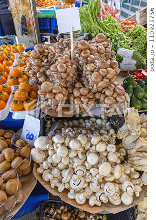 Edible Mushrooms Market Stall Edible Mushrooms Market Stall 110921756