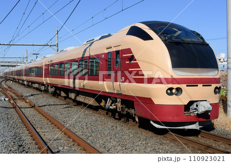 E653系1000番台　K70編成　国鉄特急色　特急開運成田山初詣群馬号 110923021