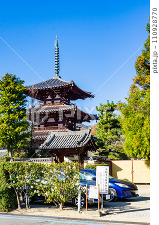 奈良県生駒郡斑鳩町の法輪寺 三重塔 奈良県生駒郡斑鳩町の法輪寺 三重塔 110928770