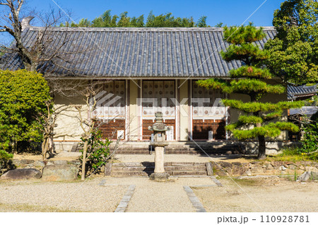 奈良県生駒郡斑鳩町の法輪寺 講堂 奈良県生駒郡斑鳩町の法輪寺 講堂 110928781