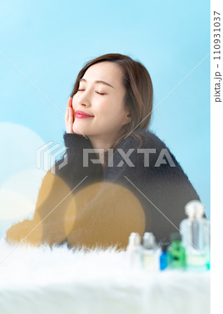 ビューティー　化粧品　女性 110931037