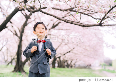 桜と新小学1年生 桜と新小学1年生 110933871