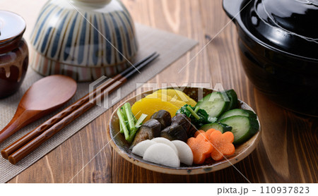漬け物の盛り合わせ 漬け物の盛り合わせ 110937823