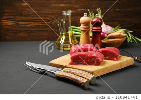 Preparation of fresh and juicy ribeye steak 110941741