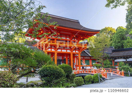 上賀茂神社　楼門（京都市北区上賀茂本山） 110946602