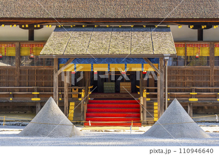 上賀茂神社　細殿（拝殿）　--京都市北区上賀茂本山-- 110946640