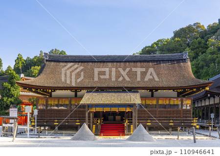 上賀茂神社　細殿（拝殿）　--京都市北区上賀茂本山-- 110946641