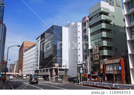 都営地下鉄／京急 泉岳寺駅　高輪大木戸跡交差点 110948353