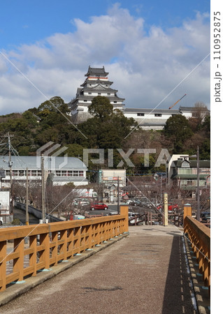 佐賀県唐津市の唐津城13 佐賀県唐津市の唐津城13 110952875