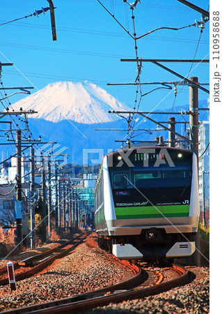 横浜線と富士山 横浜線と富士山 110958688