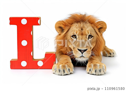 Lion head letter  l  isolated on white background for design, typography, or wildlife concepts. 110961580