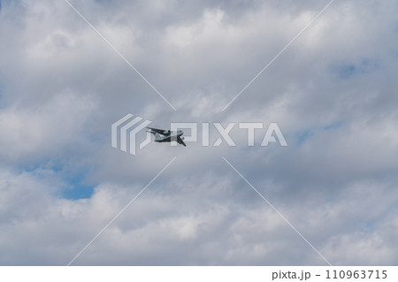 降下訓練始め C-2輸送機 降下訓練始め C-2輸送機 110963715