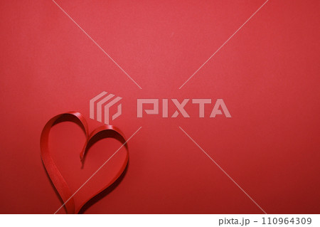 背景_ハート_レッド 110964309