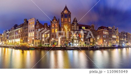 Amsterdam canal Herengracht 110965049