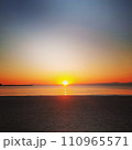 逗子の夕陽 110965571
