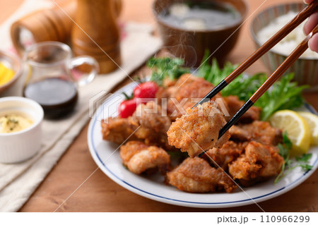 鶏の唐揚げ 110966299