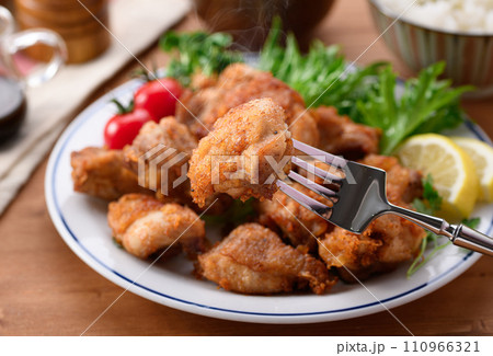 鶏の唐揚げ 110966321
