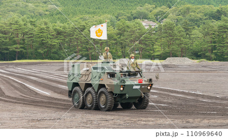 陸上自衛隊富士教導団団長の82式指揮通信車 110969640