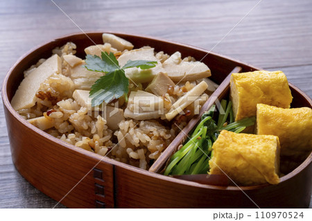 筍ご飯弁当　弁当箱 110970524