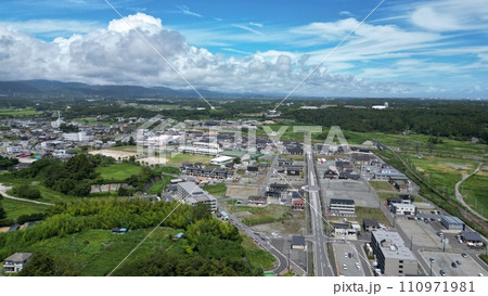 上空から見る富岡町 - 広がる風景と地域の息吹の空撮 上空から見る富岡町 - 広がる風景と地域の息吹の空撮 110971981