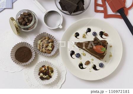 チョコレートケーキ　バレンタインデー　手作り　クッキング 110972181