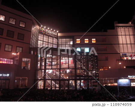 風景写真　汐入町　クリスマスのコースカ 110974059