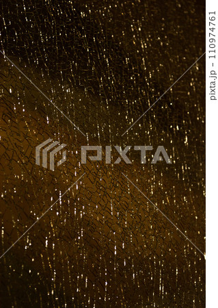 ヒビの入ったガラスのテクスチャ― 110974761