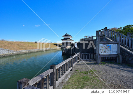 東海道五十三次の桑名宿「七里の渡し」の青空の風景 東海道五十三次の桑名宿「七里の渡し」の青空の風景 110974947