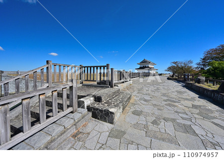 東海道五十三次の桑名宿「七里の渡し」の青空の風景 東海道五十三次の桑名宿「七里の渡し」の青空の風景 110974957