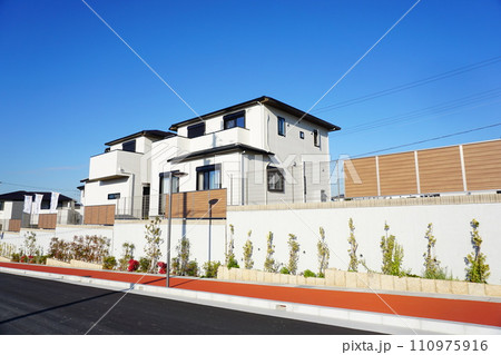 一戸建て分譲住宅 110975916