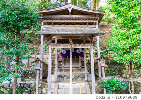 京都市右京区嵯峨小倉山田淵山町の御髪神社（髪の神様）　本殿 110979689