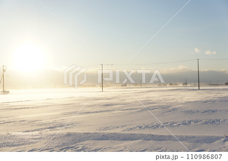 北海道の雪景色 北海道の雪景色 110986807