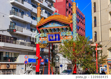 神奈川県　横浜市　横浜中華街（朱雀門） 110988435