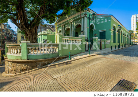マカオ 聖オーガスティン広場周辺の町並み マカオ 聖オーガスティン広場周辺の町並み 110989735