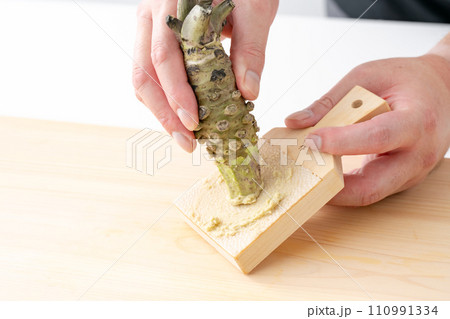 わさび 鮫皮おろし 手元 わさび 鮫皮おろし 手元 110991334