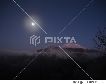 月明かりの浅間山 月明かりの浅間山 110994005