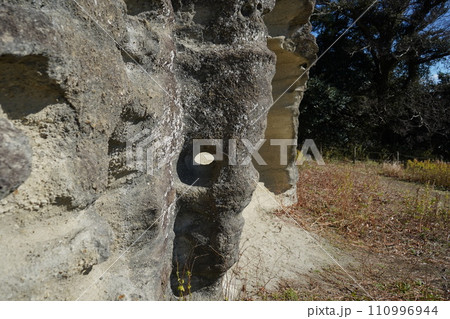 鎌倉のお猿畠の大切岸 110996944