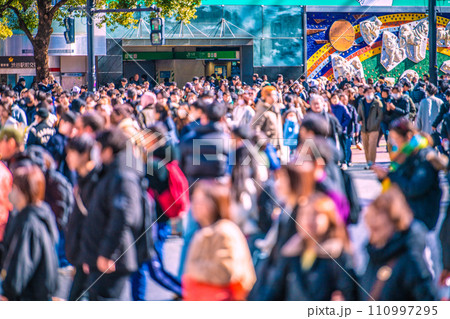 日本の東京都市景観JN.1…零マの渋谷に再びマ姿…拡大の元凶をなぜ学べないのか…マ不要・換気=27日 日本の東京都市景観JN.1…零マの渋谷に再びマ姿…拡大の元凶をなぜ学べないのか…マ不要・換気=27日 110997295
