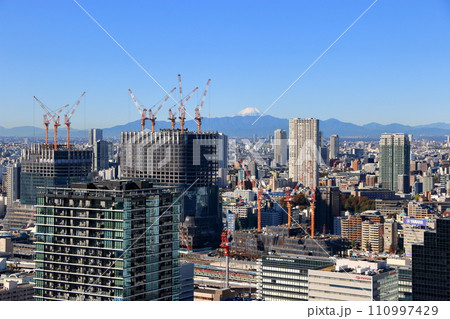 Japan's iconic symbol, Mt. Fuji, as seen from Minato-ku in central Tokyo Japan Japan's iconic symbol, Mt. Fuji, as seen from Minato-ku in central Tokyo Japan 110997429
