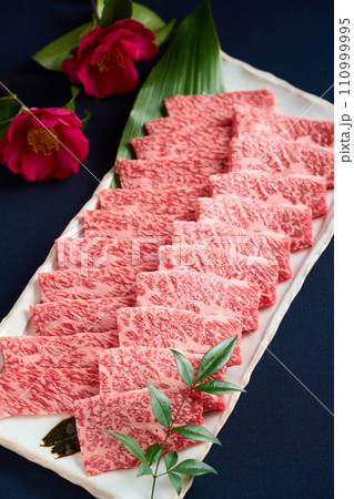 焼肉用　国産和牛　霜降り肉 110999995