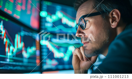 テクノロジーに精通したエコノミストが高度なコンピュータ設定でリアルタイムの取引データを分析。AI画像 テクノロジーに精通したエコノミストが高度なコンピュータ設定でリアルタイムの取引データを分析。AI画像 111001213