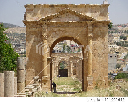 ヨルダン・ジェラシュのローマ遺跡 111001655